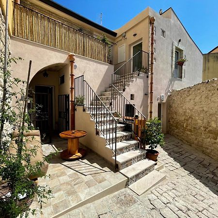 Cuturissi Hospitality & Wellnees Bed & Breakfast Ragusa Exterior photo